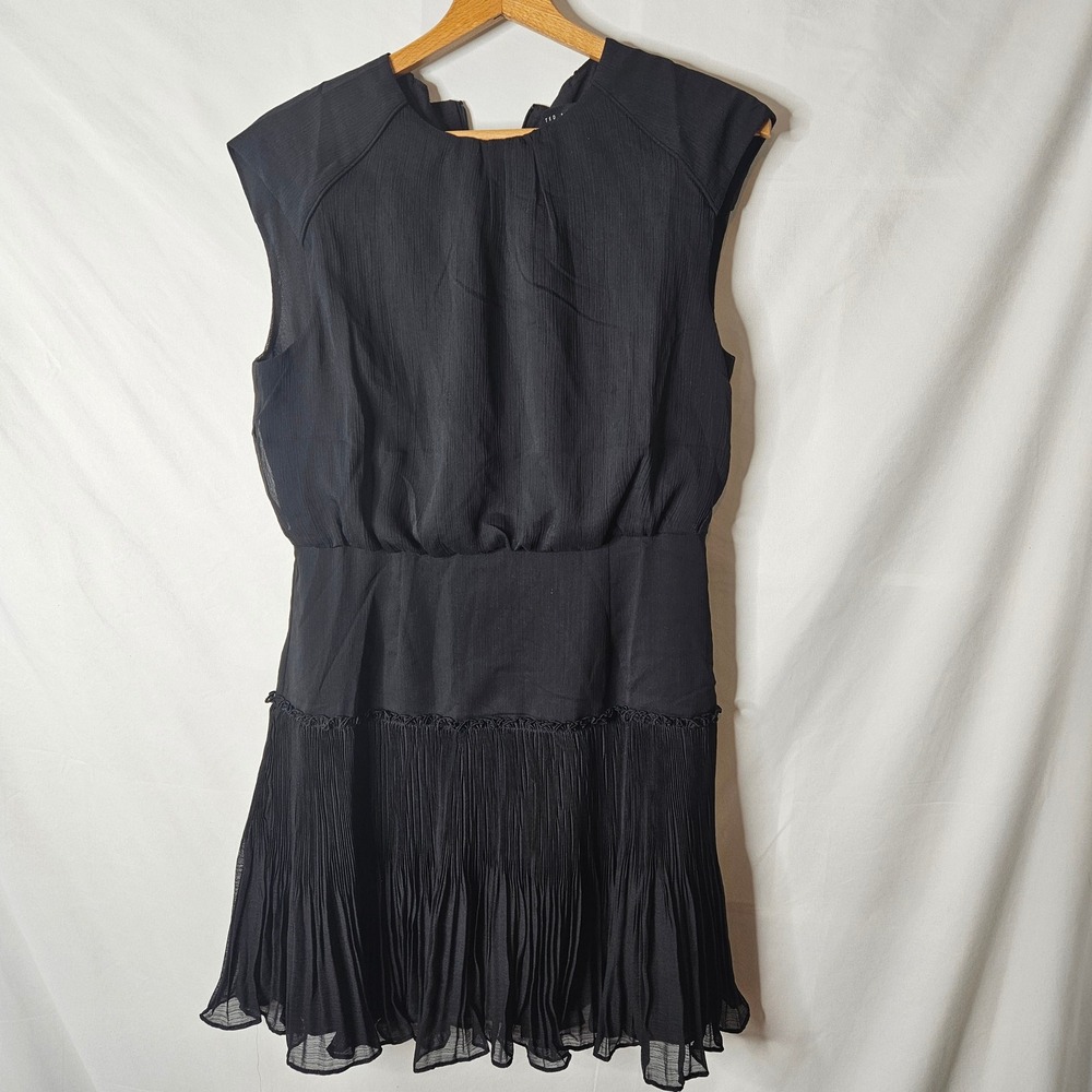 Ted Baker London Asli Sleeveless‎ Micropleat Detail Short Black Dress sz 3